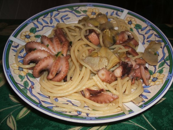 Vermicelli con moscardini e carciofi