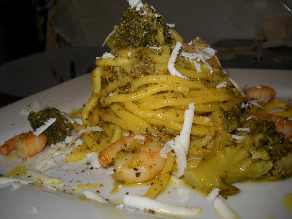 Tonnarelli con mazzancolle,broccolo siciliano e scaglie di ricotta salata